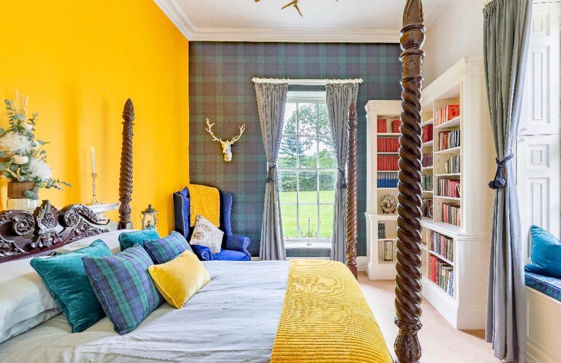 Private Room & Bathroom In Manor House Maybole ภายนอก รูปภาพ